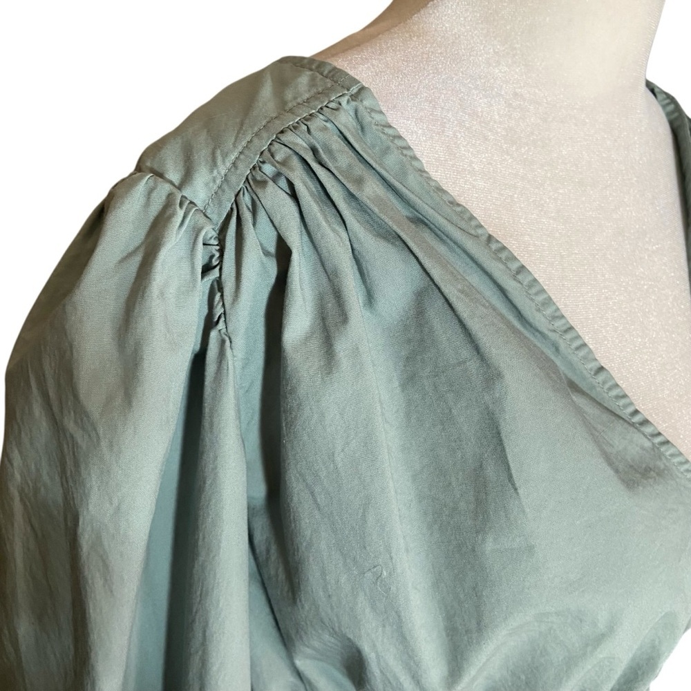 Gap Puff Sleeve Peplum Top Size S Sage Green Smocked Waist Spring Casual Coastal - Picture 6 of 9